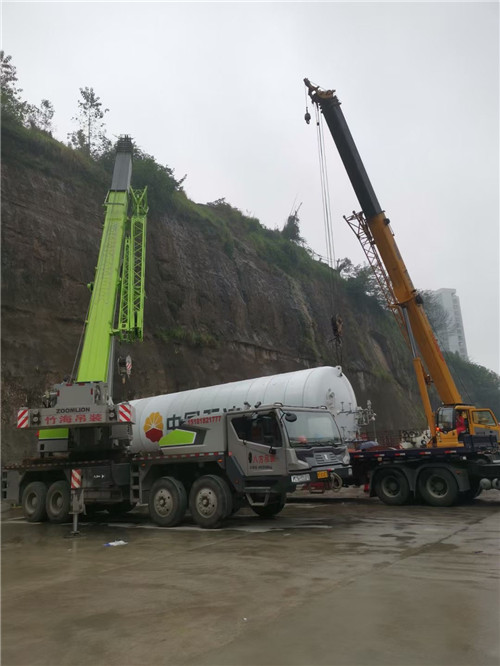 双城区“不怕风雨冻”—— 吊车的 “恶劣环境适应” 技术